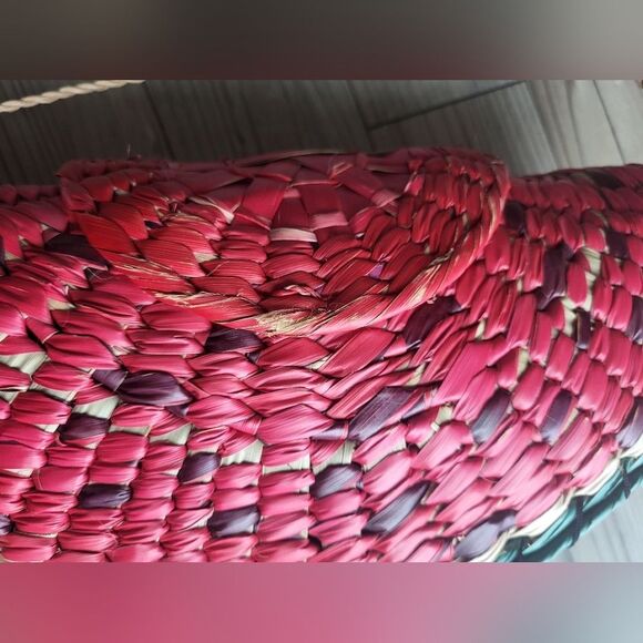 Vintage Woven Watermelon Slice Bag – Straw Rattan Crossbody - Picture 5 of 10